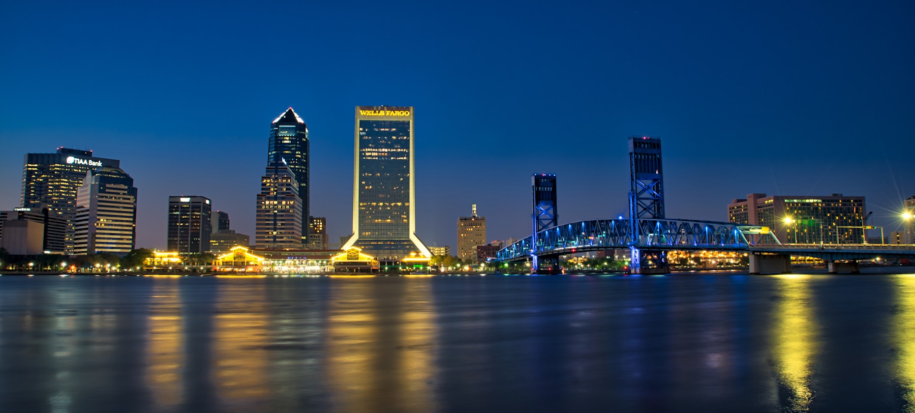 Jacksonville skyline and Main Street Bridge across the St. Johns River